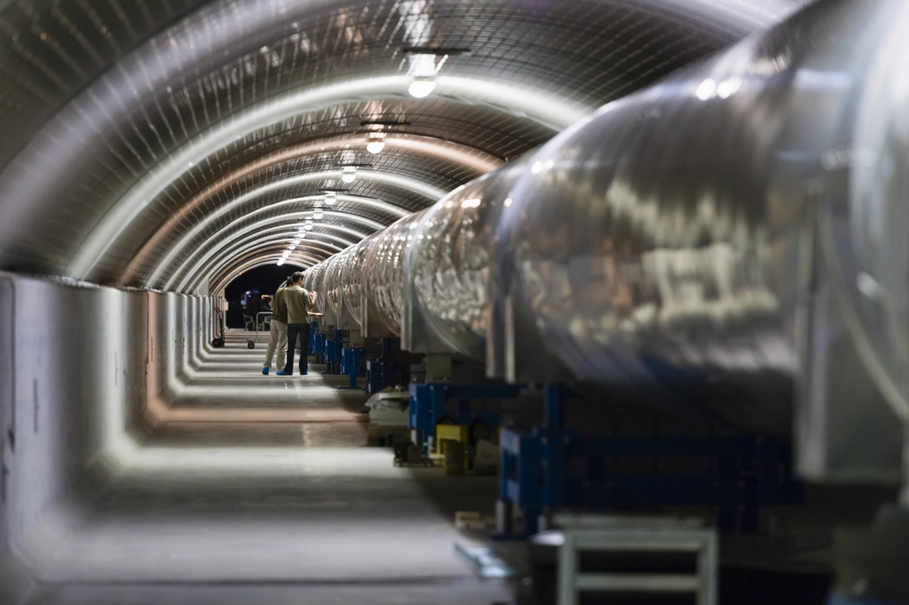 ego-gw.it | One of the 3 km long tunnels where the laser light travel